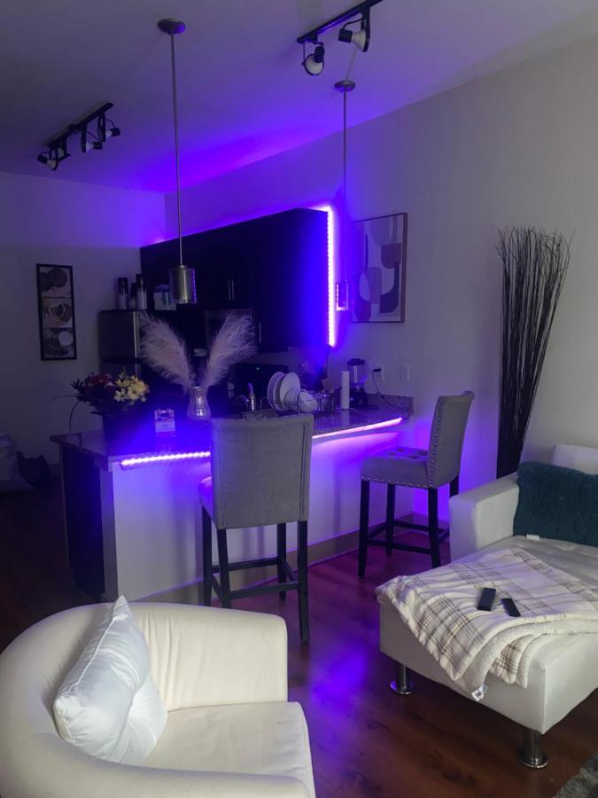 Appartamento 1Bd Gorgeous Loft In Buckhead Free Wi-Fi, Parking Atlanta Esterno foto